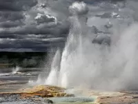 151-Dancing-water-before-the-storm_1920x1450_U_20_Long-Edge